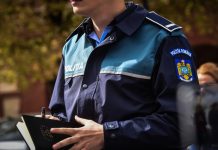 Doi șoferi s-au luat la bătaie pe o stradă din Târgu Jiu