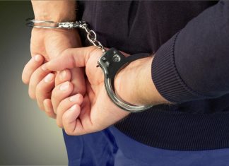 Localnic din Bumbeși Jiu, în rest după ce a incendiat mașina vecinilor