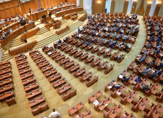 Moțiunea de cenzură împotriva guvernului Bolojan a fost adoptată