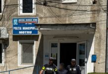 Doi bărbați din Motru au pătruns într-o locuință și au furat sume mari de bani