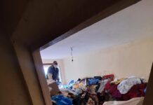 Focar de infecție într-un apartament de pe strada 9 Mai din Târgu Jiu. Autoritățile au intervenit din nou după sesizările vecinilor