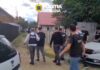 VIDEO: Adolescentă din Jupânești, bătută în propria locuință de trei indivizi mascați