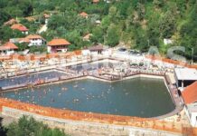 Stațiunea Săcelu și‑a deschis oficial porțile pentru sezonul estival 2026