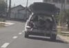 Șofer din Bălești, amendat cu 1.730 de lei pentru că transporta doi copii în portbagaj