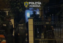 Persoane din Târgu Jiu și Scoarța bănuite de proxenetism, „vizitate“ de mascați